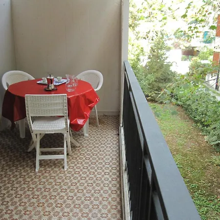 Argea Apartment *
